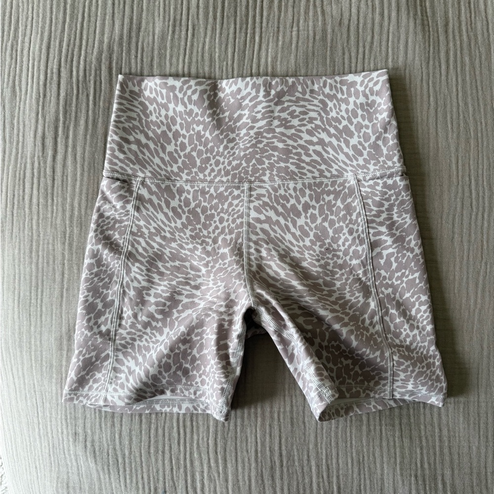 Vuori High-Waisted Biker Shorts XS